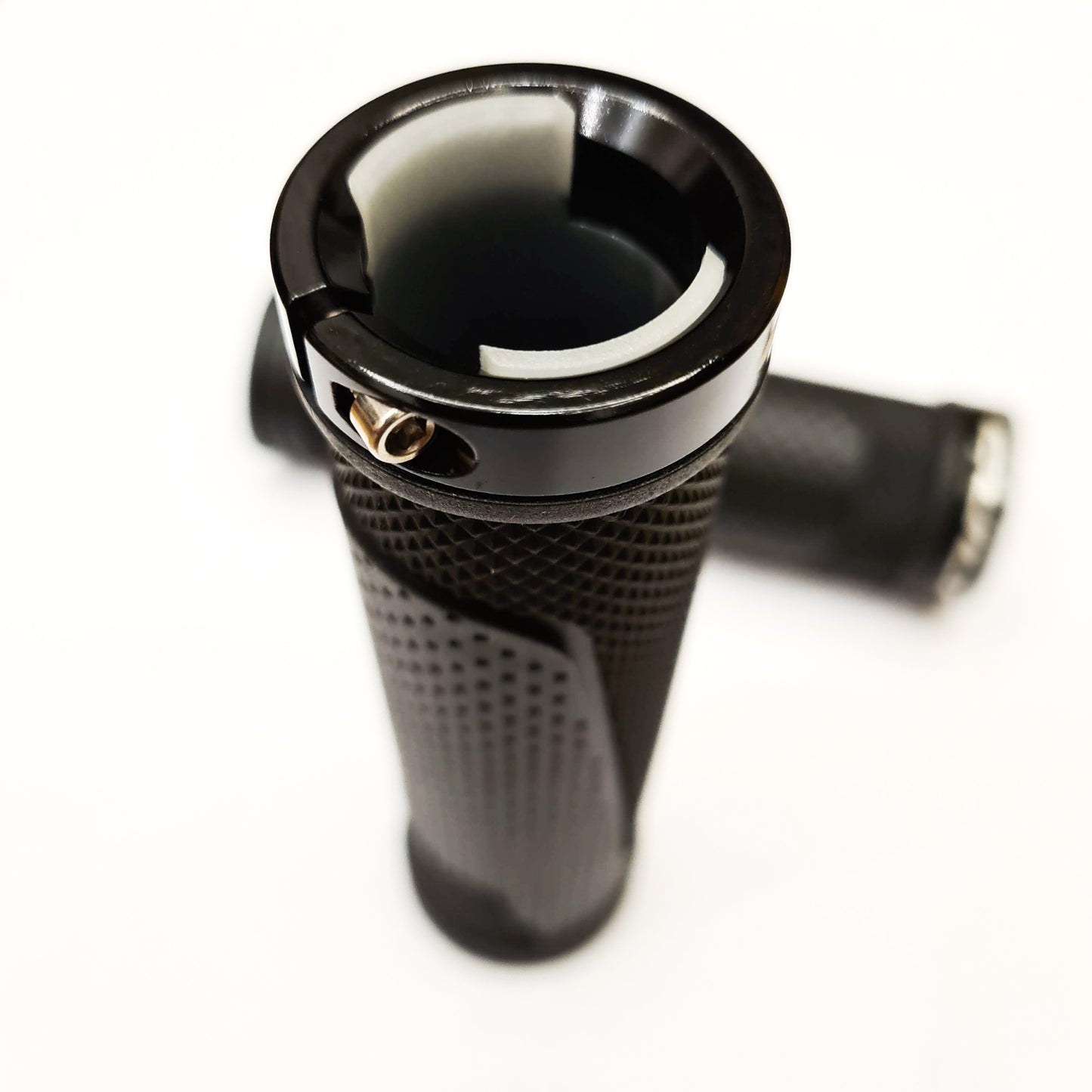 Cult C-2102 Multi-Texture Lock On Bike Grips