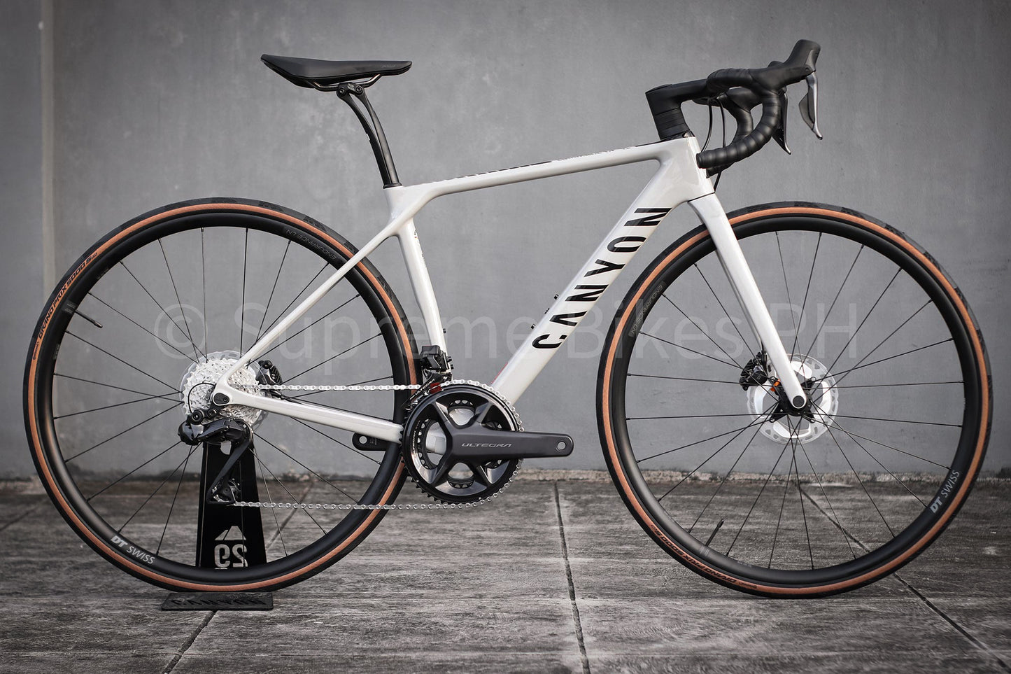 Canyon Endurace CF SL 8 DI2 Endurance Road Bike Ultegra R8100 Electronic - Stealth Gray