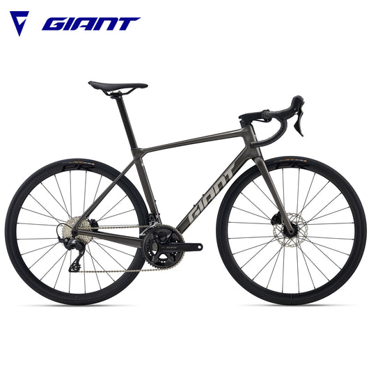 Giant TCR Advanced 2 KOM (2026) Advanced-Grade Composite Road, Race Bike Shimano 105 - Stealth Chrome